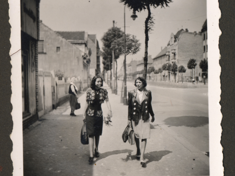 Die Freundinnen Ejanga Egiomue und Magdalene „Leni“ Garber um 1939